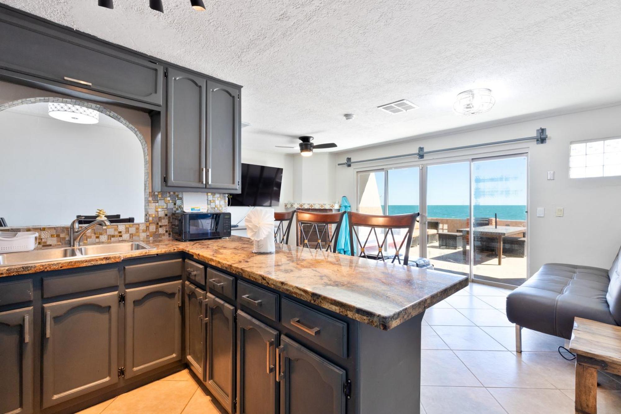 Las Brisas #8 Beachfront - On The Sand And Steps From Mannys For Tacos & Tequila Puerto Peñasco المظهر الخارجي الصورة